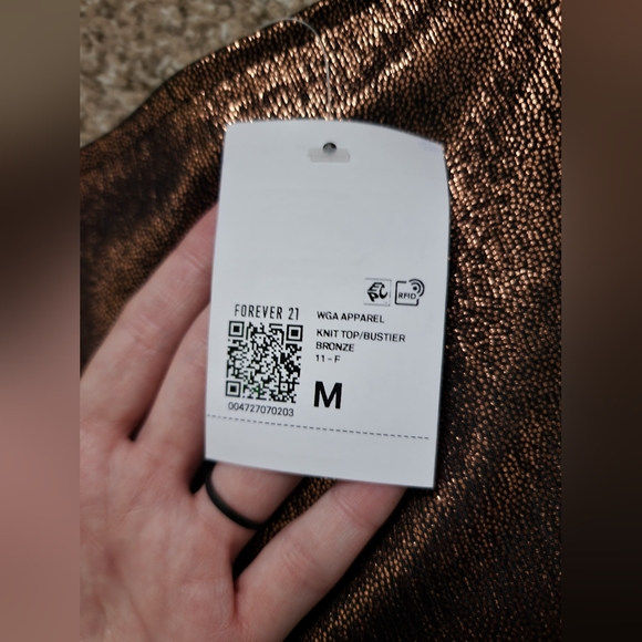 NWT Forever 21 Metallic V-Hem Bronze Crop Top Medium - Picture 6 of 11